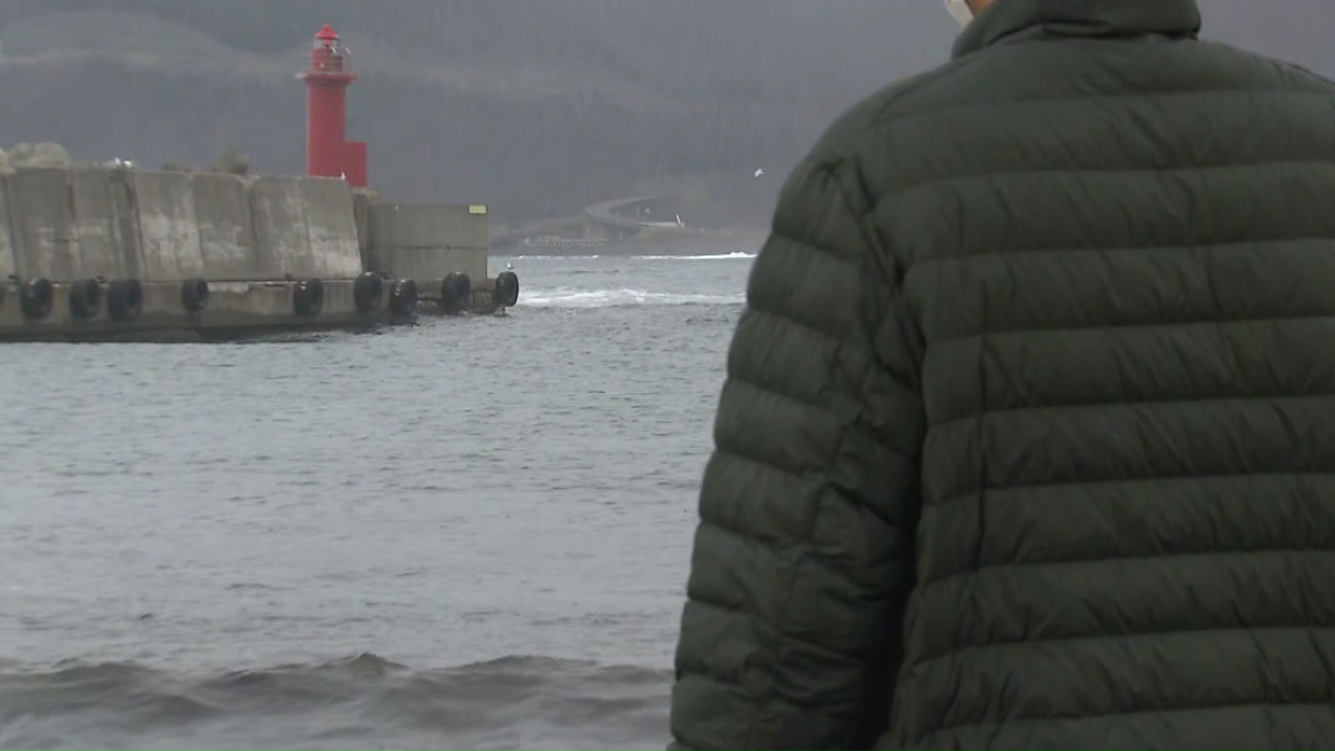 息子の帰りを待つ小柳宝大さんの父親