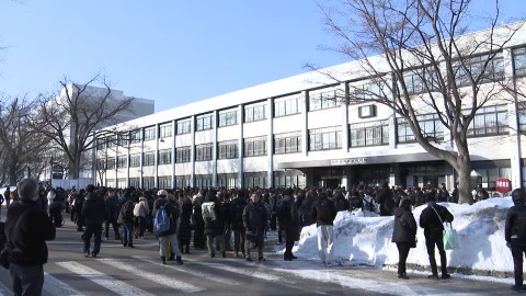 前記日程の試験が行われた北大(2月25日)