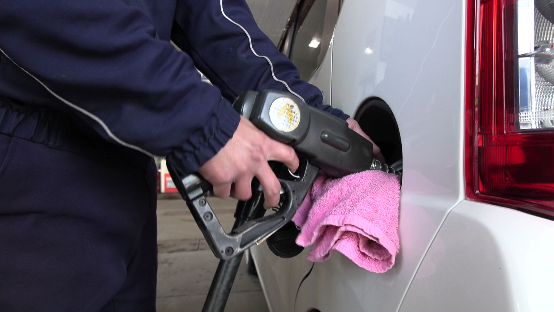 19日にはガソリンの補助金が復活