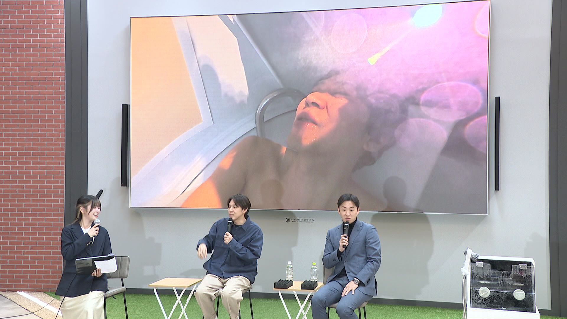 イベントで洗濯される体験を語るロッチ・コカドさん