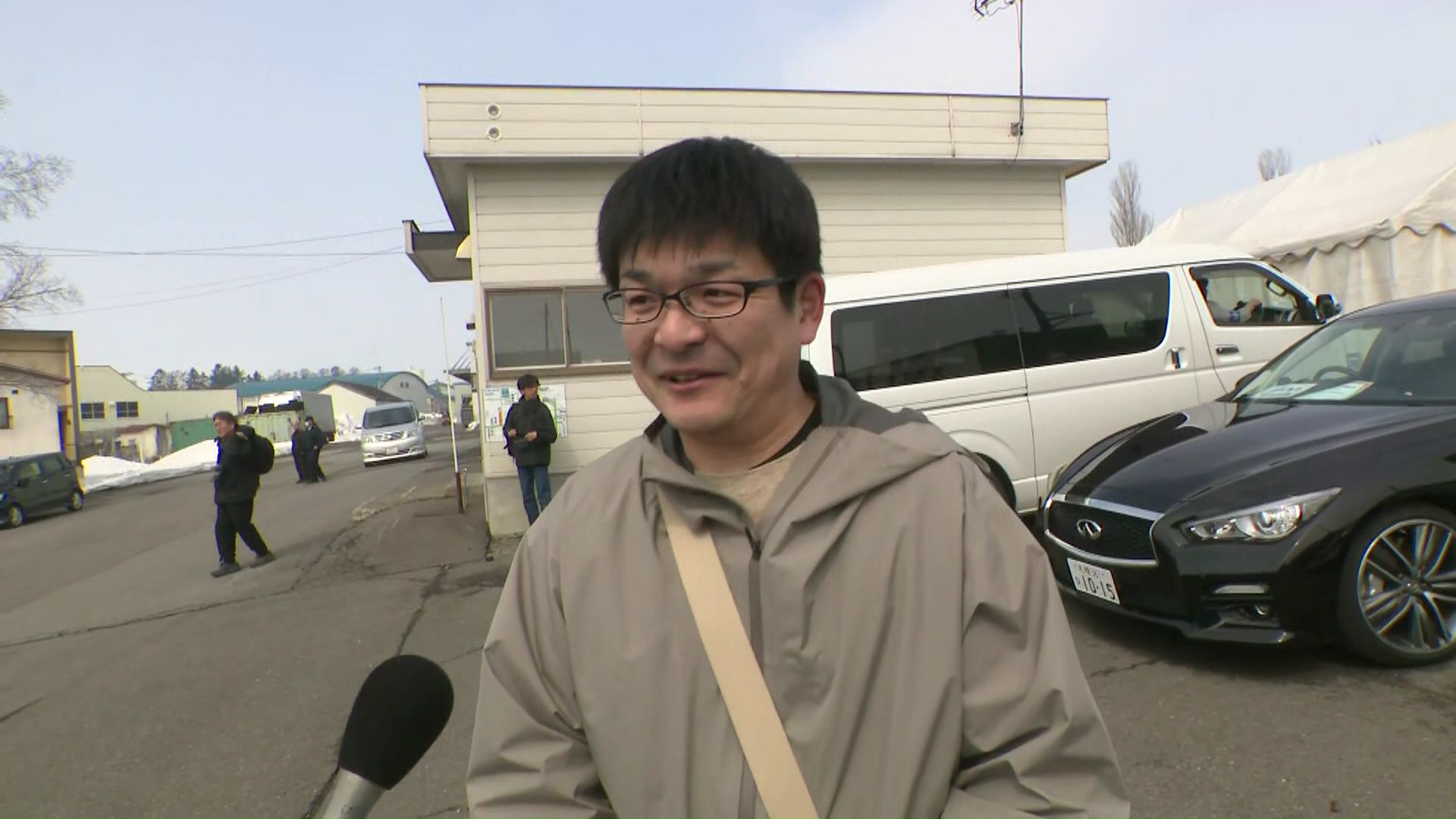 別れを惜しむ鉄道ファン