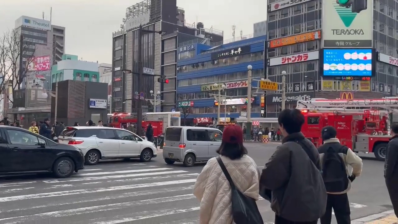 消防車が出動した交差点(撮影:視聴者)