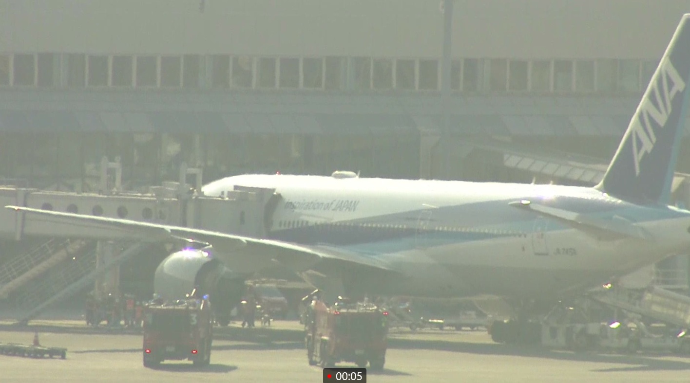 【速報】飛行中に左エンジントラブルか＿新千歳空港にANA65便が緊急に着陸＿乗客乗員323人にケガなどない模様〈北海道千歳市〉