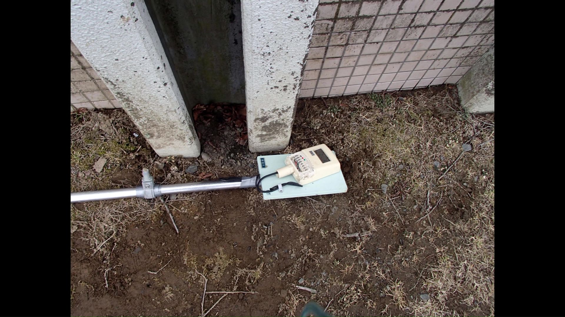 破壊された水道メーター