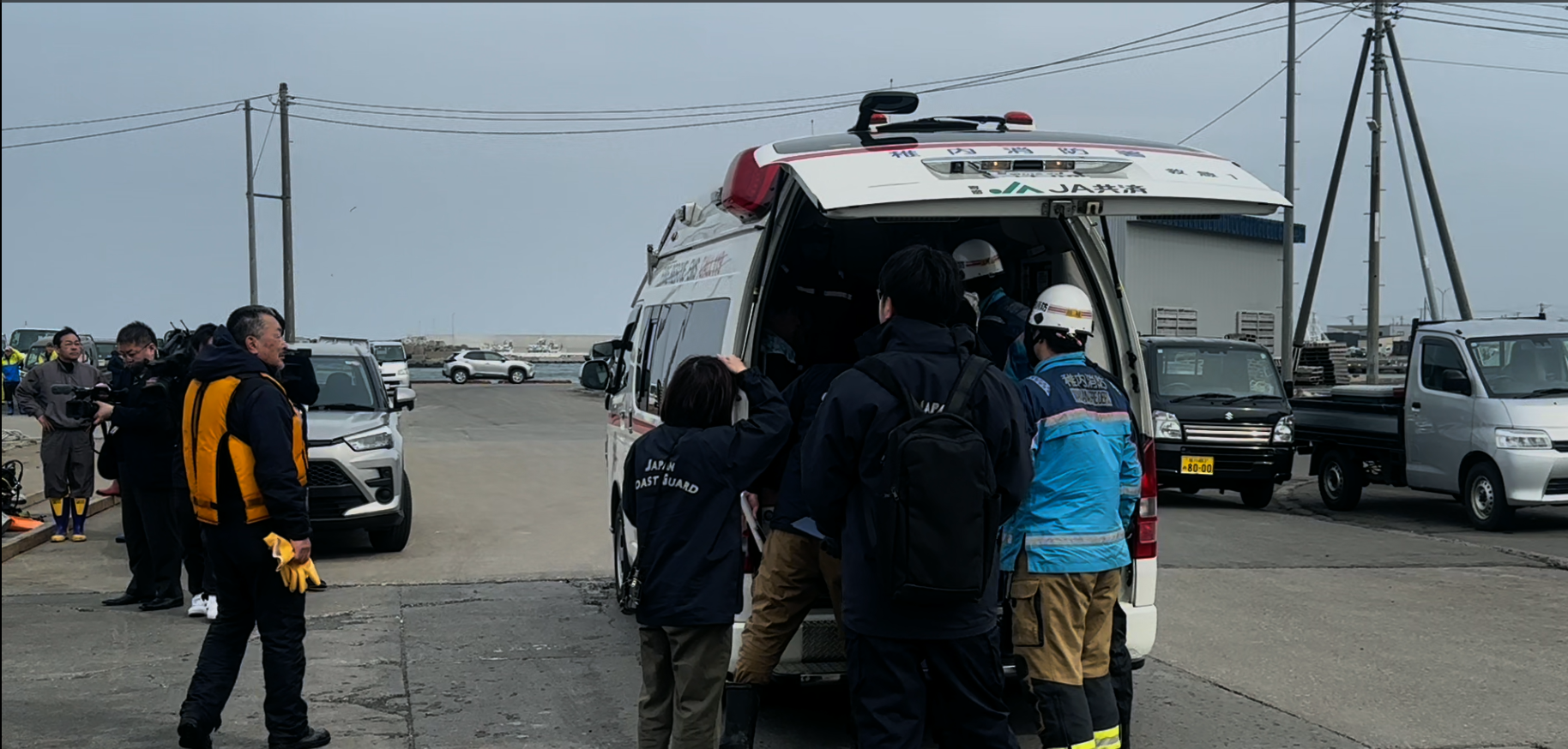 救助されたダイビングツアー客ら