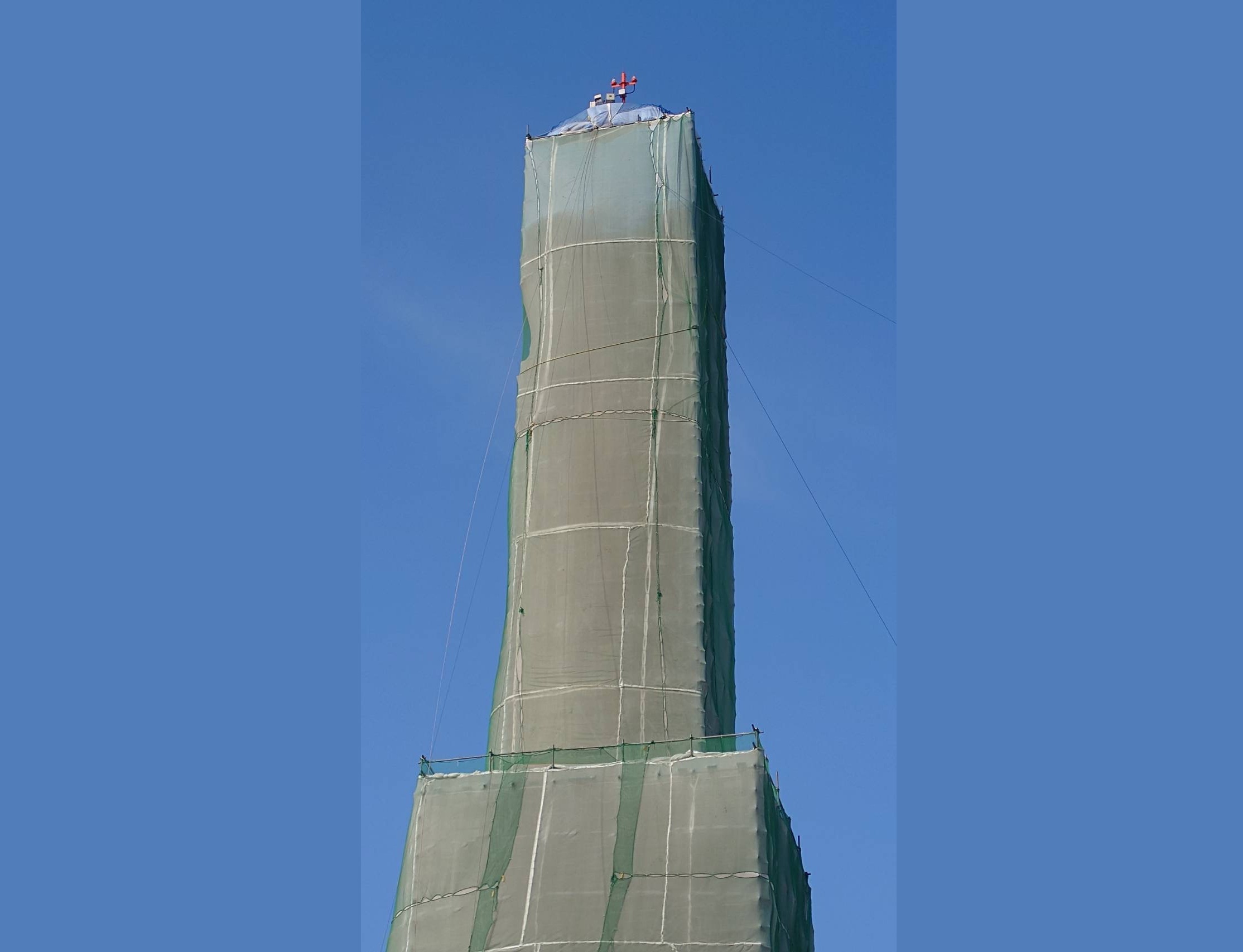 塗装工事をしていたNHK函館放送局の鉄塔