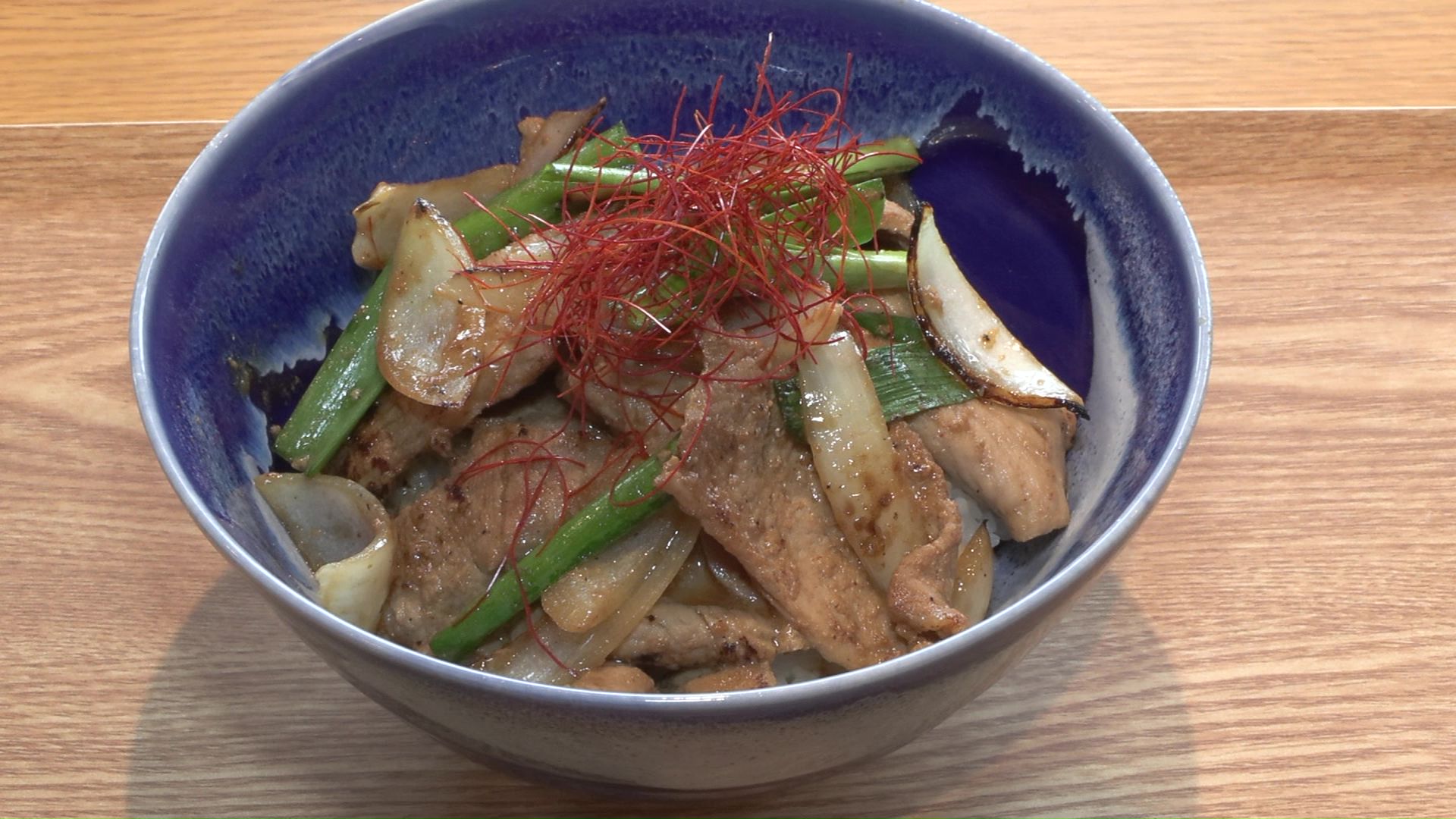 豚ジンカン丼