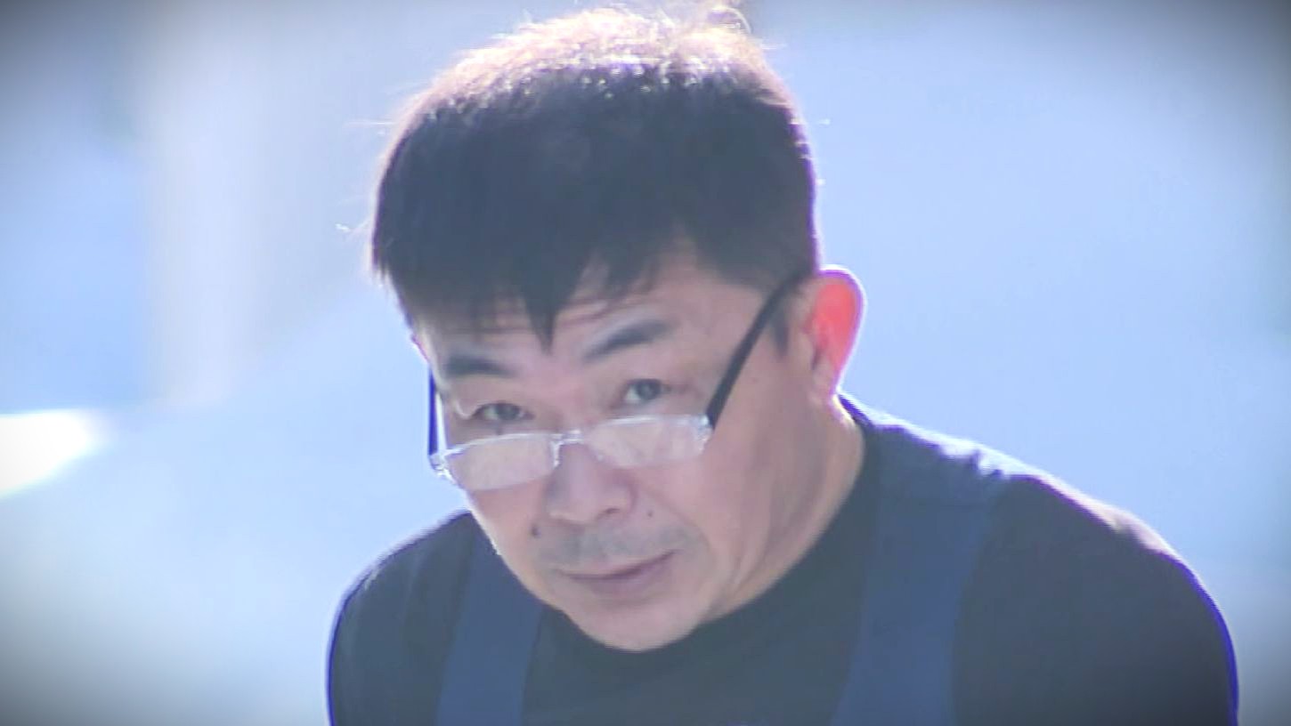 若本豊嗣被告(52)