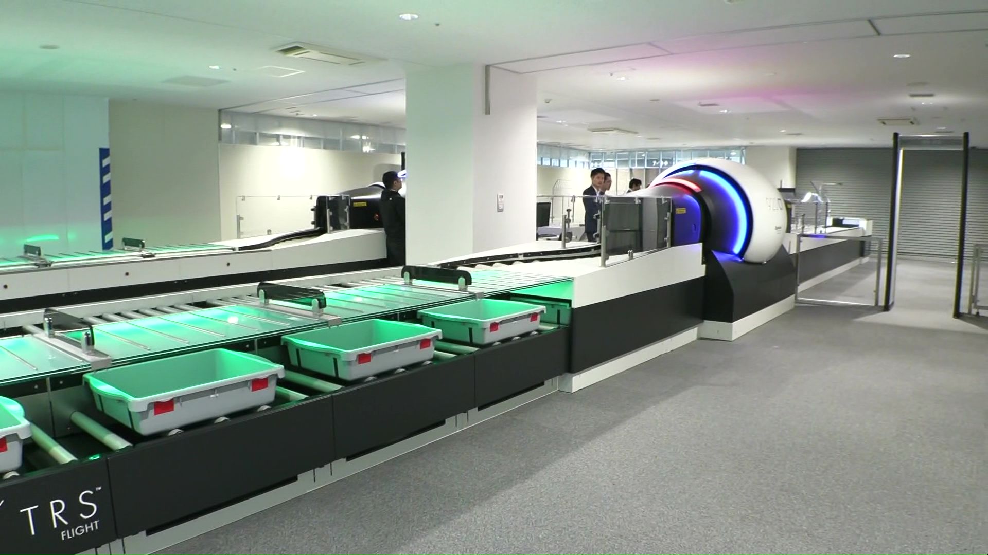 新千歳空港・国内線の保安検査場に設置された「スマートレーン」