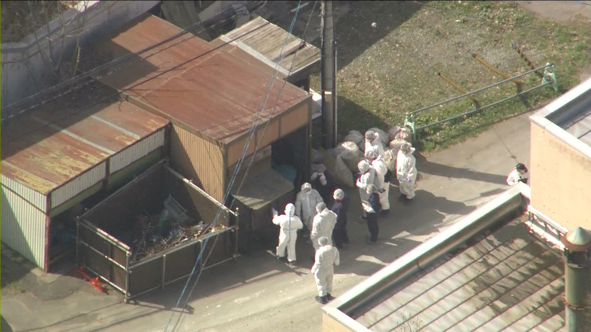 警察官が集まる様子（旭山動物園）