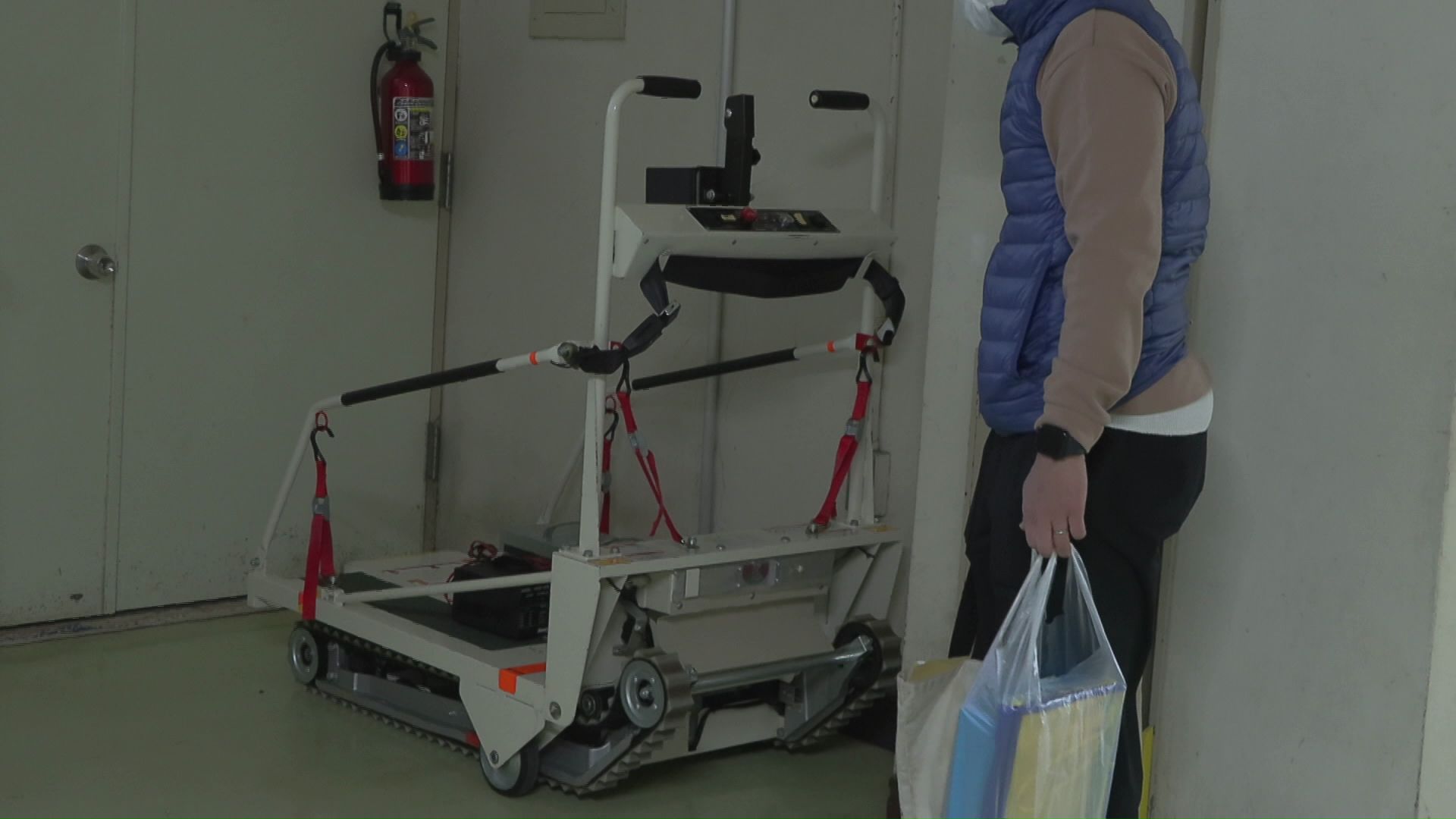 バギーのまま使える昇降機