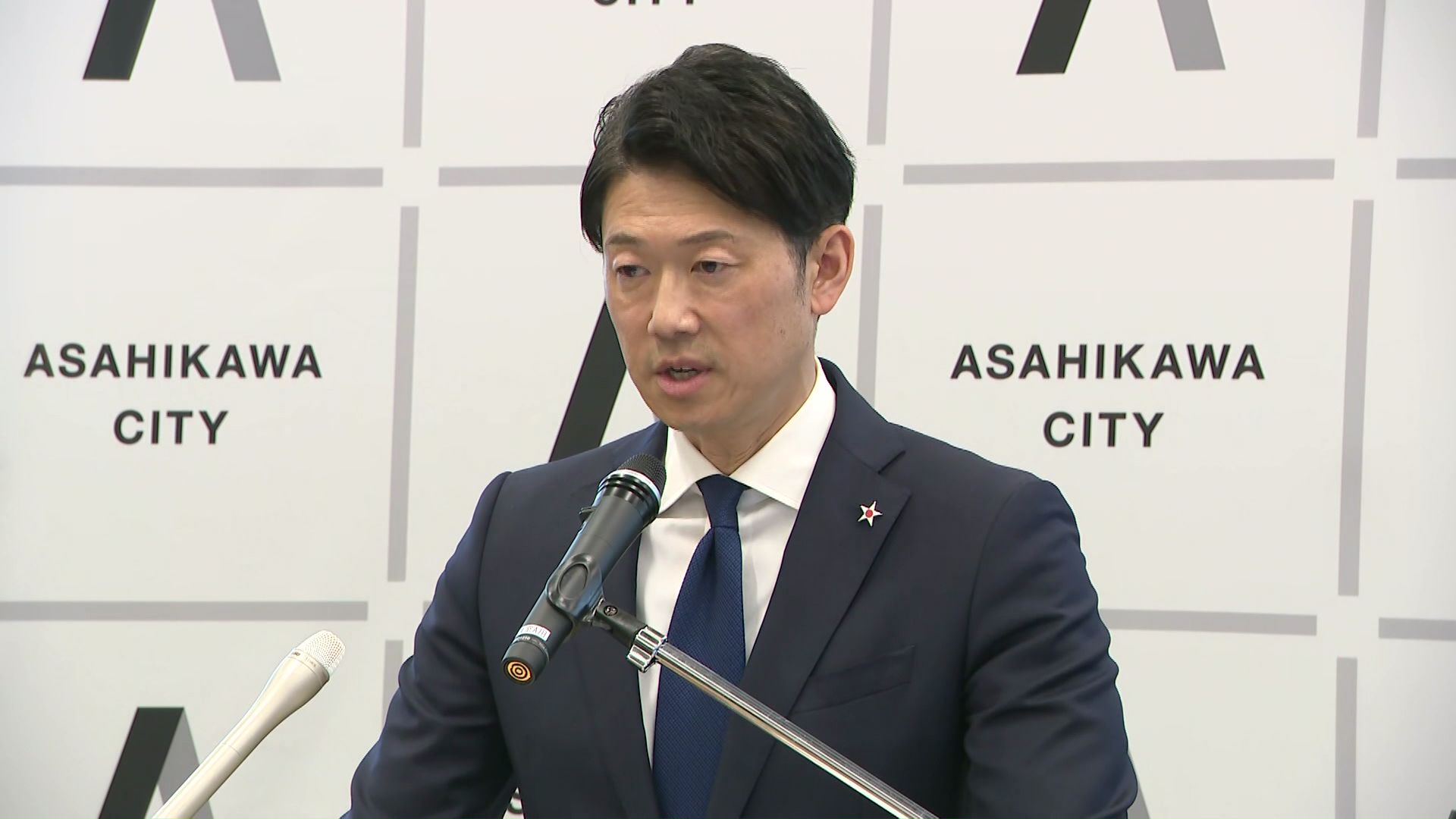 「イメージダウンや風評被害は非常に大きい」と懸念する今津旭川市長