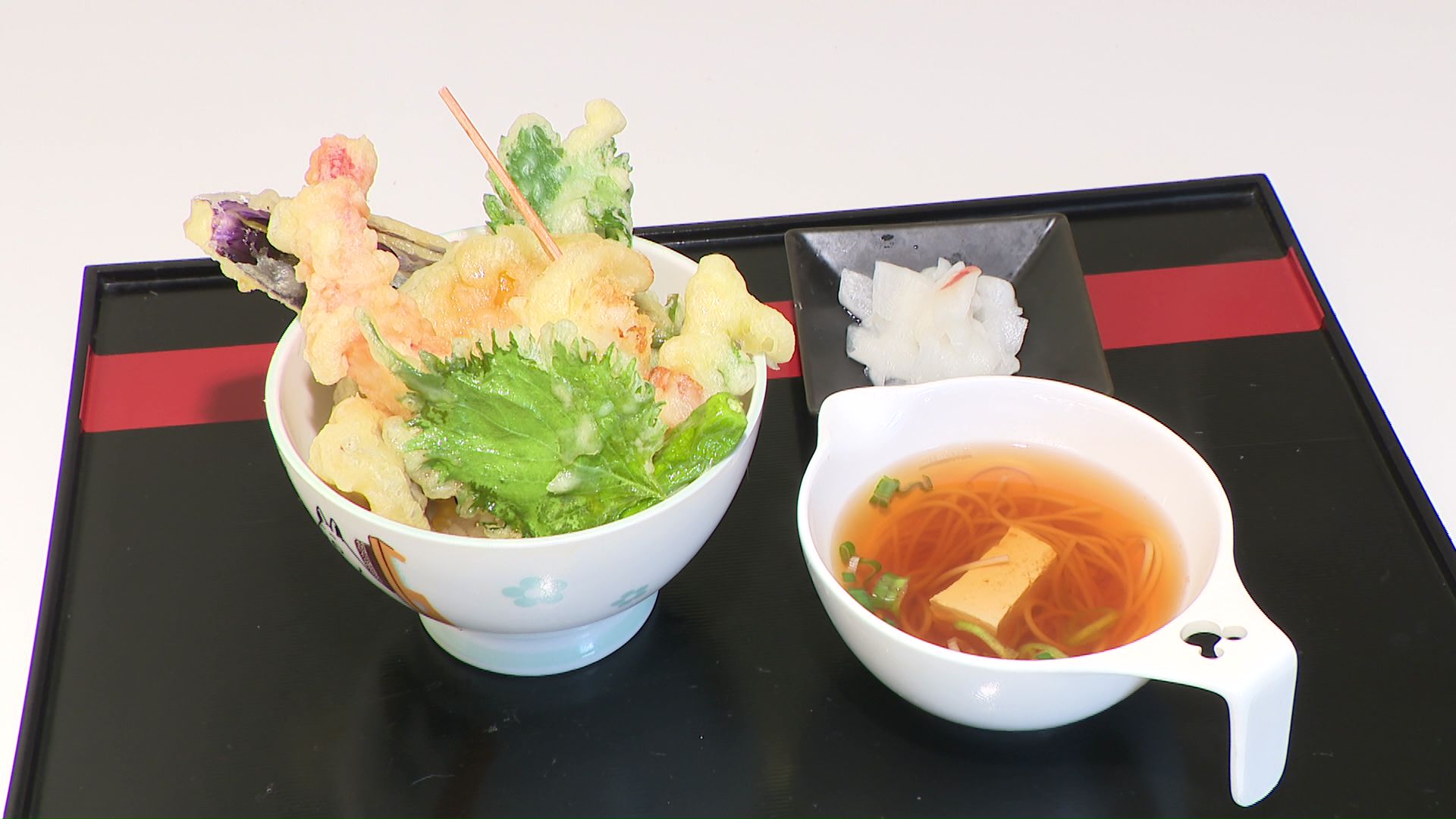 「天丼（汁物付）」