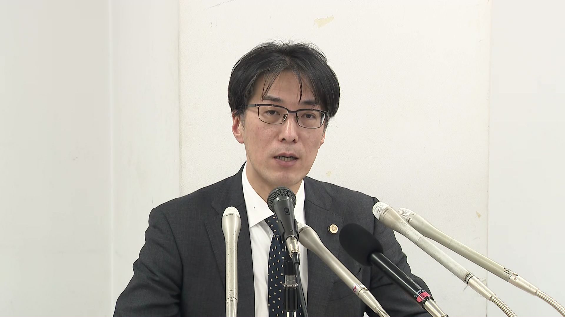 第三者委員会の川村明伸弁護士