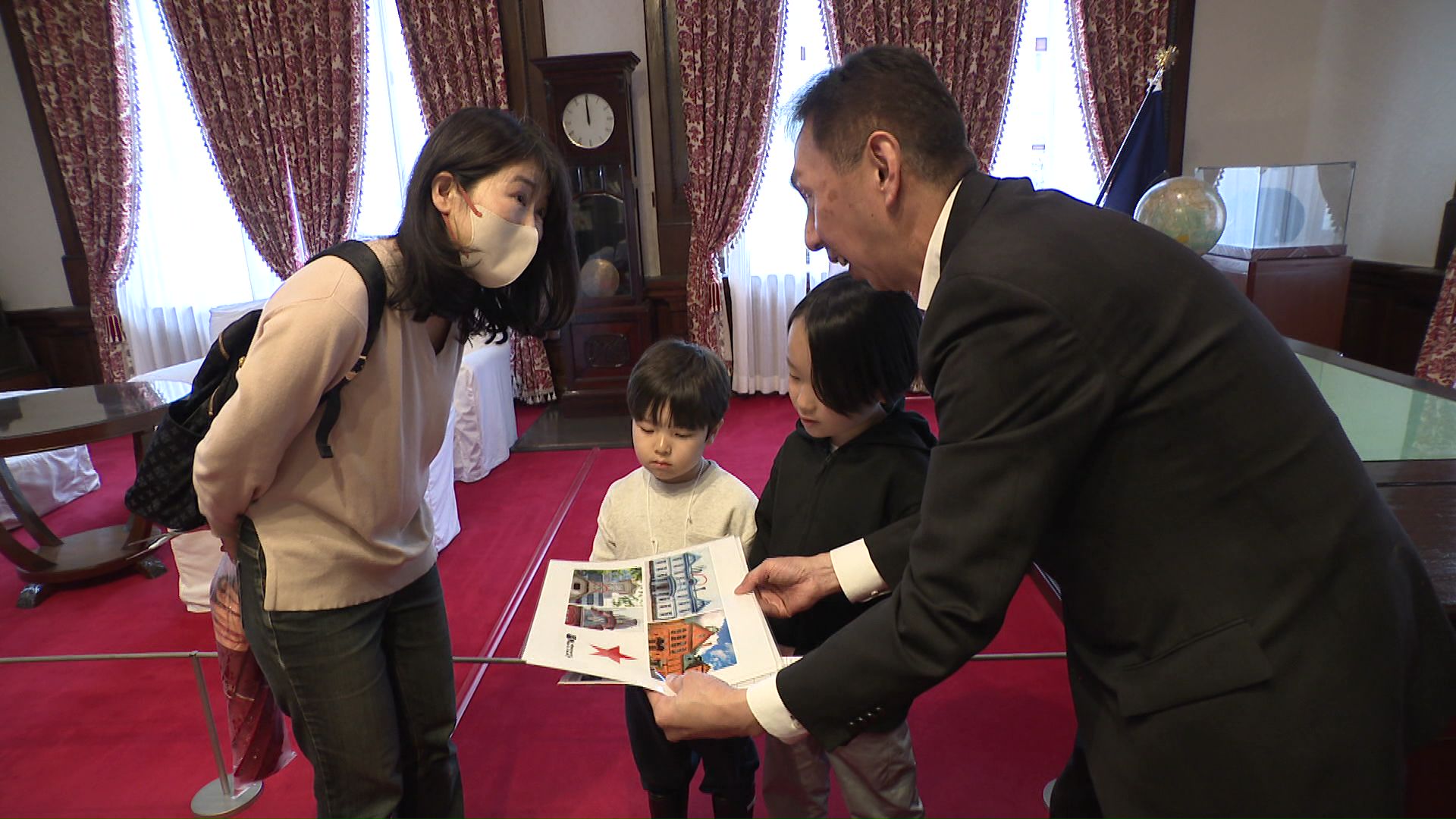 ガイド役に子どもたちが挑戦