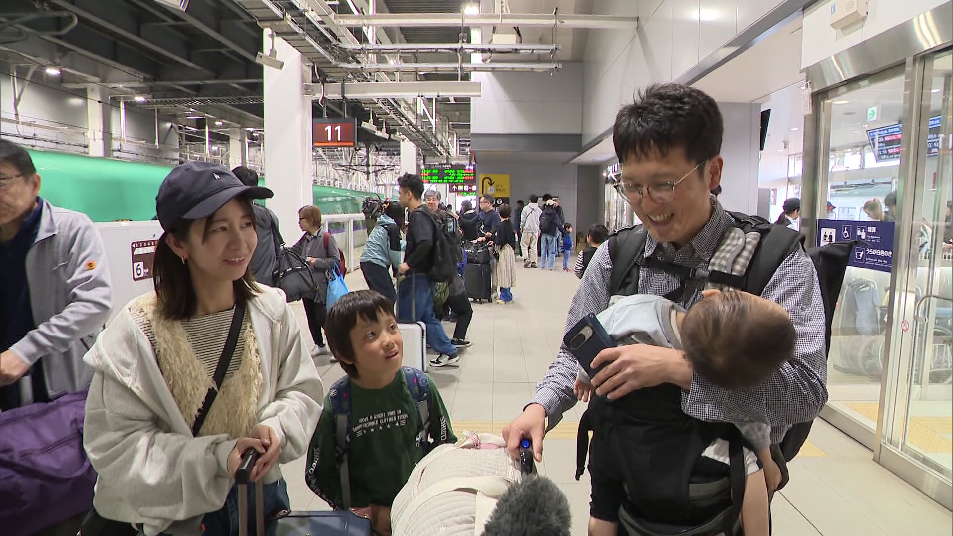 「海産物がすごくおいしかった」と話す東京からの観光客