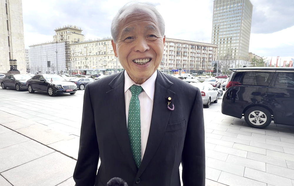 ロシア訪問中の鈴木宗男議員