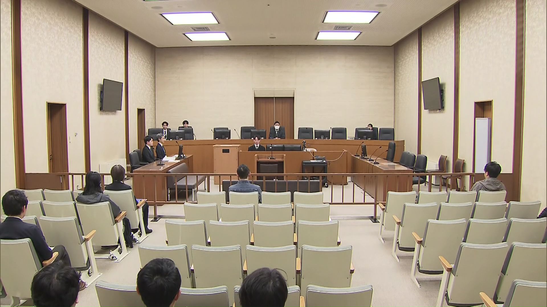 若本被告に拘禁刑1年の判決