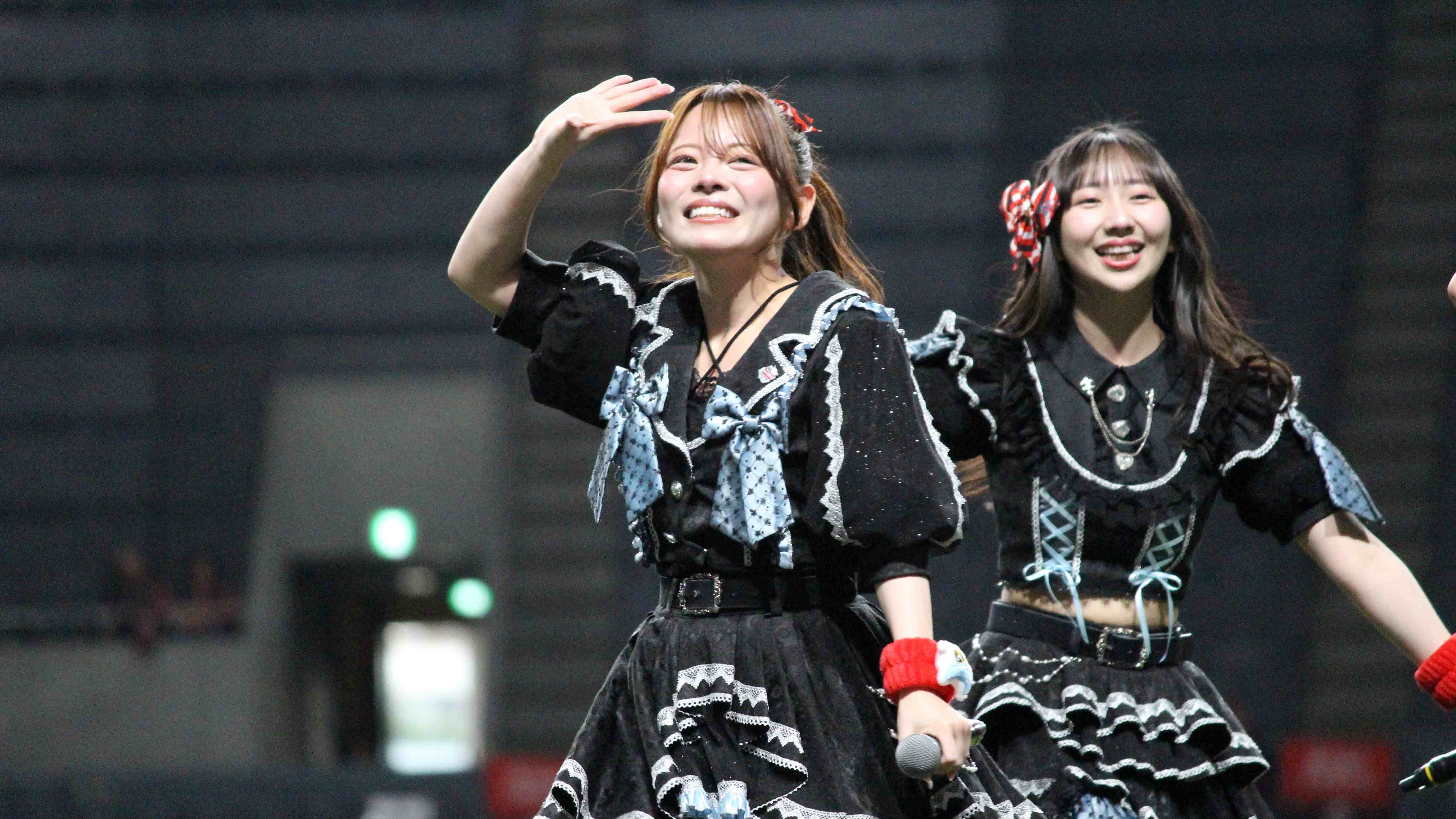 阿部葉菜さん(左)、谷乃愛さん(右)