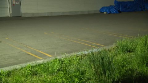 男性が倒れていた現場