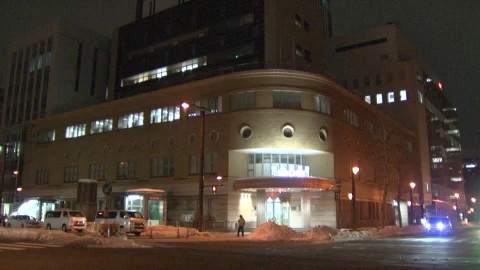 暴行の疑いで男を現行犯逮捕した北海道警中央署(札幌市)