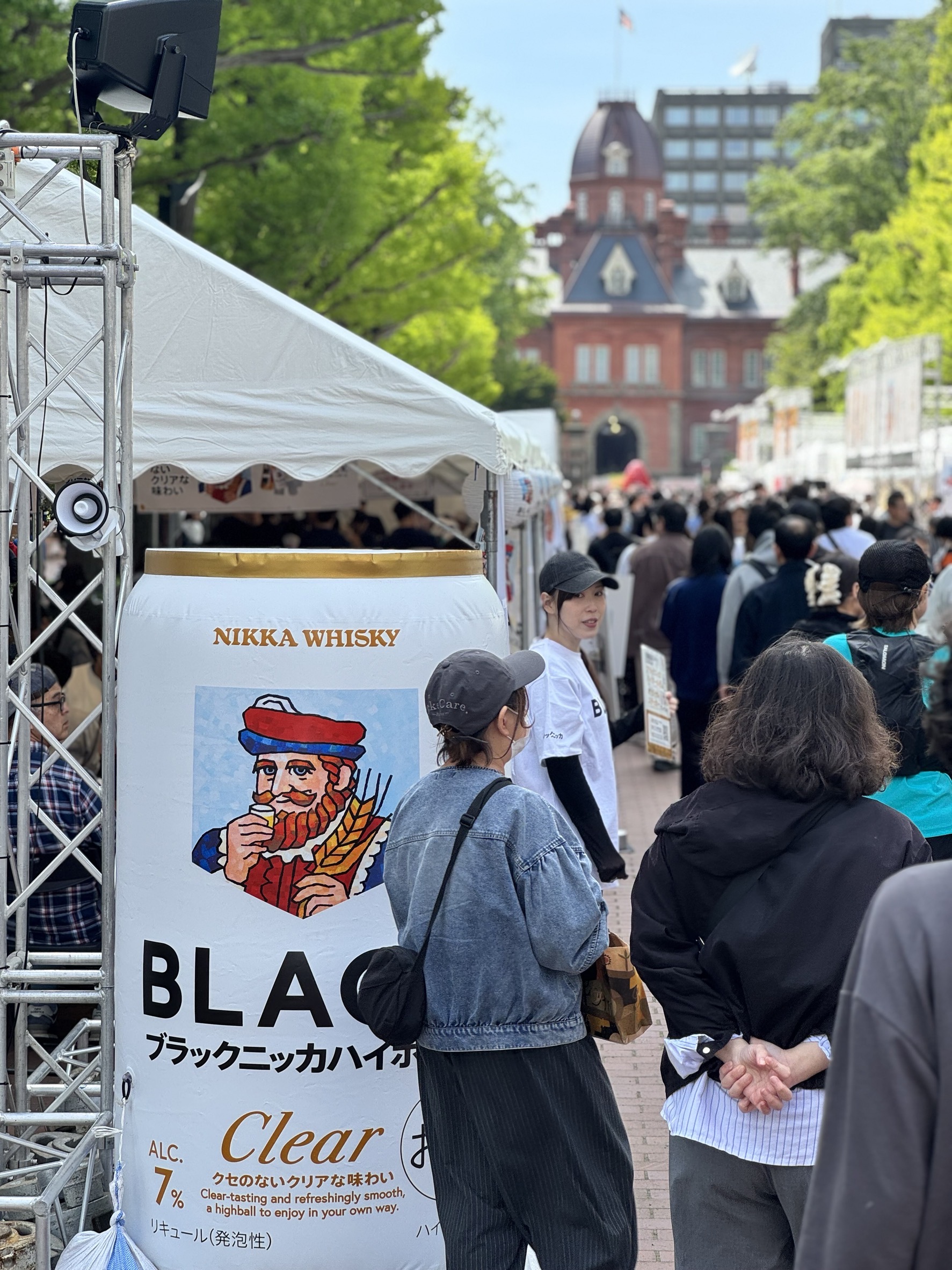 にぎわう会場