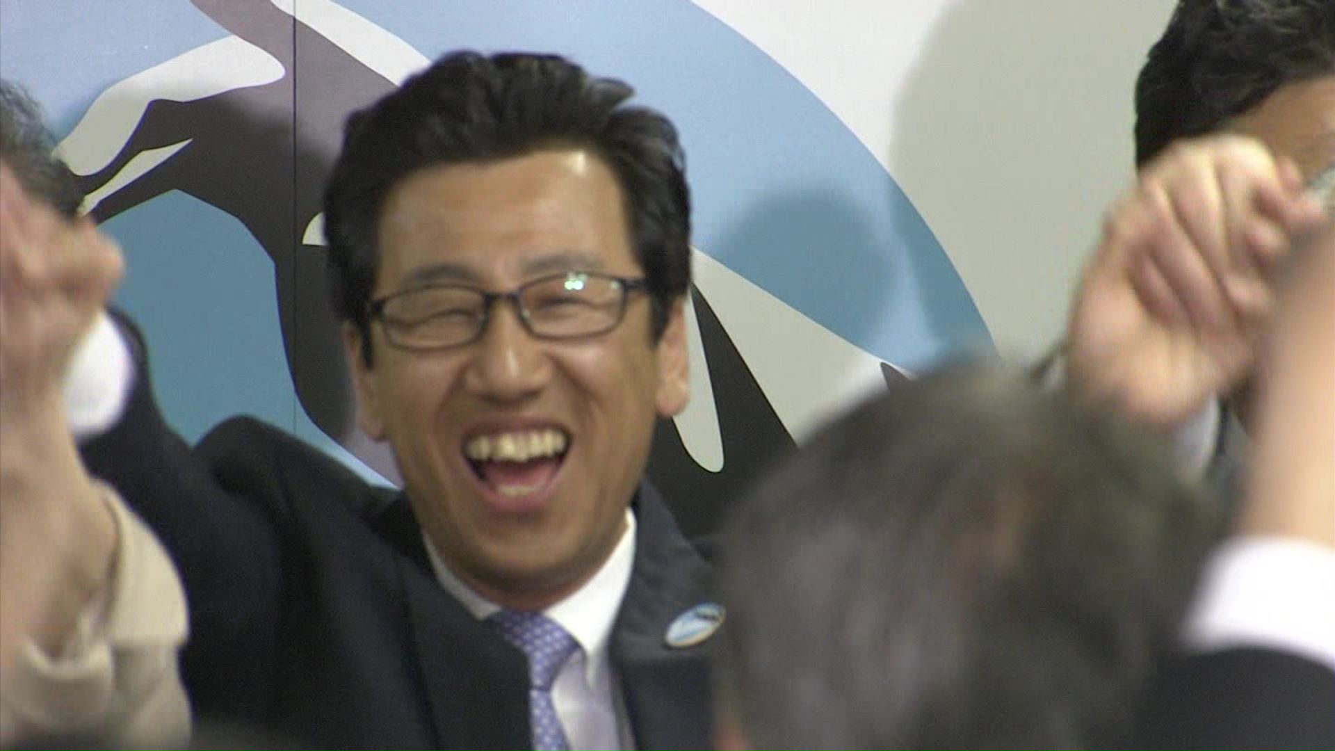 2015年初当選時の秋元市長