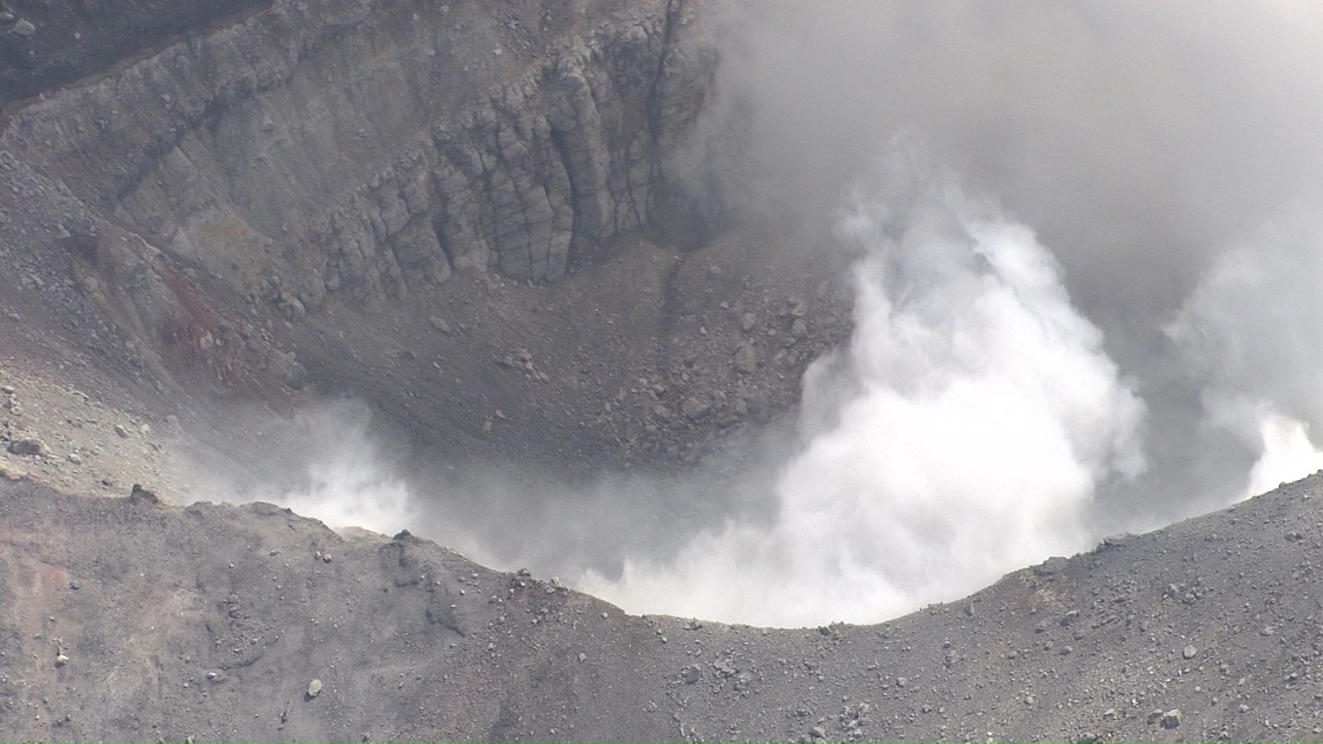 2026年3月ごろから火山活動が活発化(十勝岳)