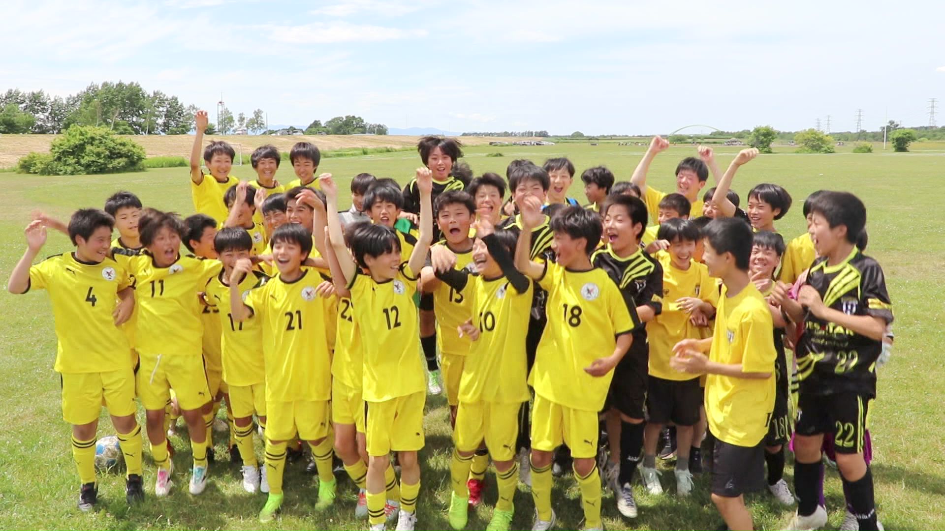  【次はスウェーデン戦】日本代表がチュニジアを4-0で圧倒_1次リーグ突破へ前進！中村敬斗選手に憧れるサッカー少年たちは昼まで練習試合…移動中の車内で応援＜FIFAワールドカップ2026＞