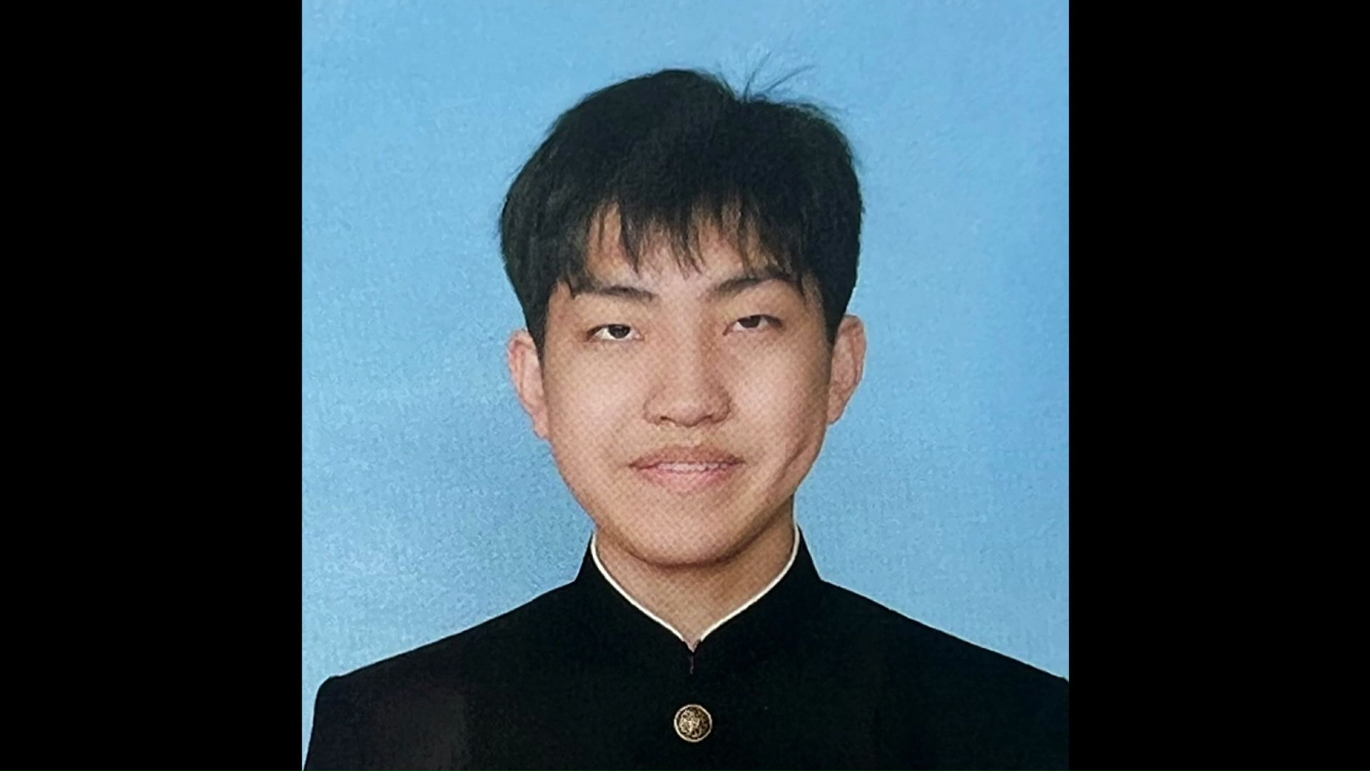 長時間の暴行を受け亡くなった長谷知哉さん(中学校の卒業アルバムより)