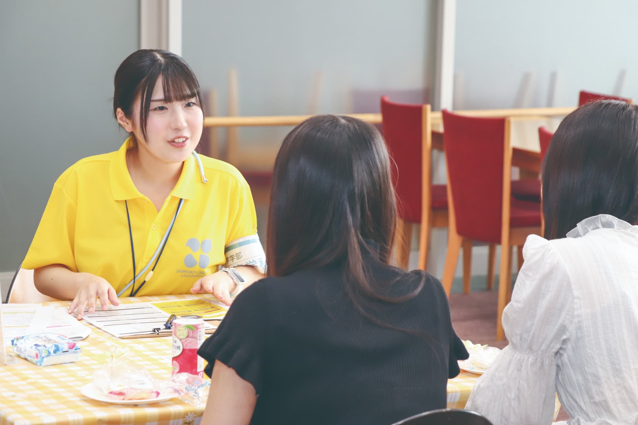 学生スタッフによる個別相談(提供:札幌学院大学)