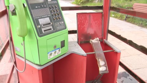 苫小牧市では電話ボックスの電話帳などが燃える火事が相次いだ