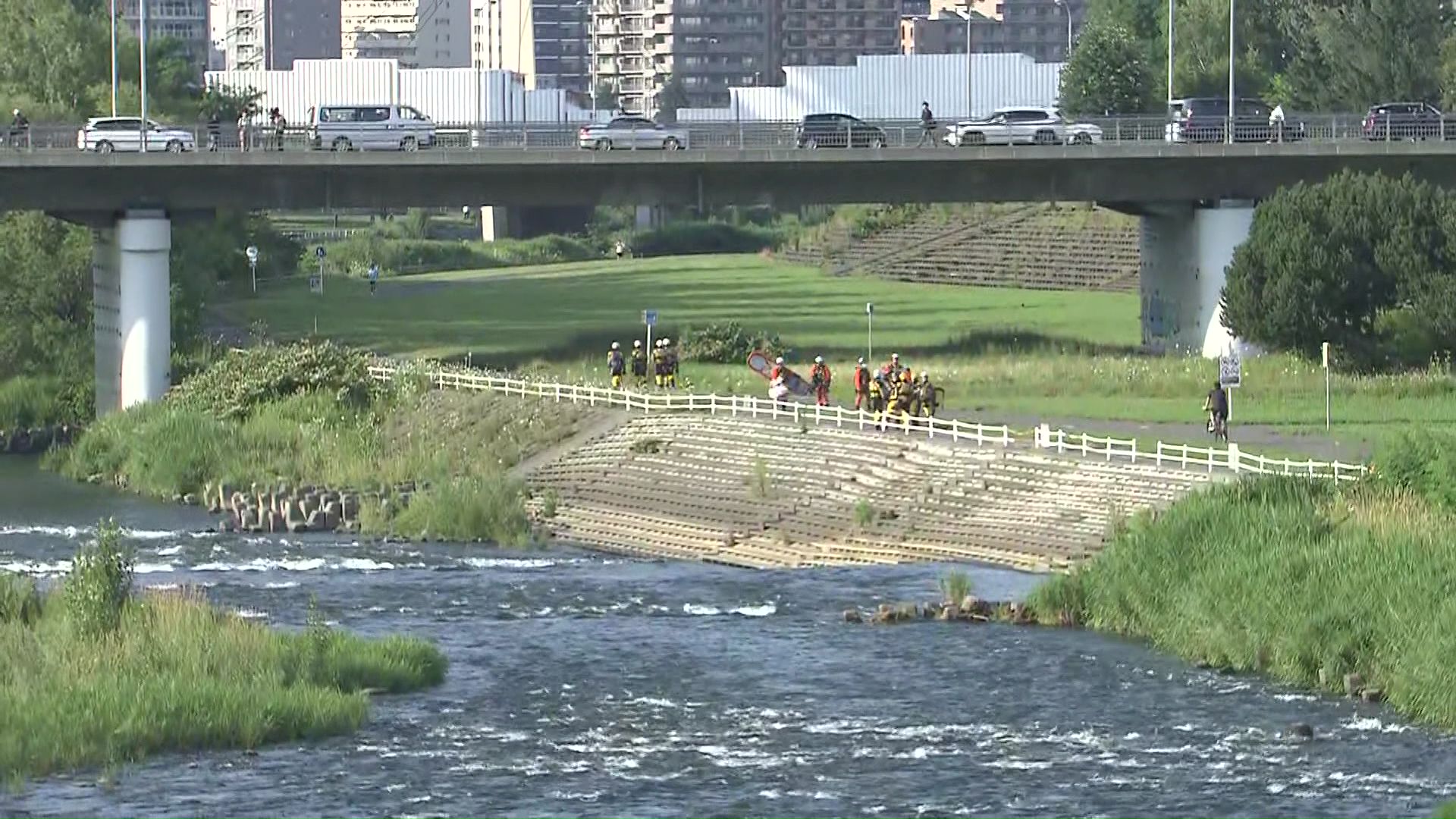 事故現場の豊平川左岸付近