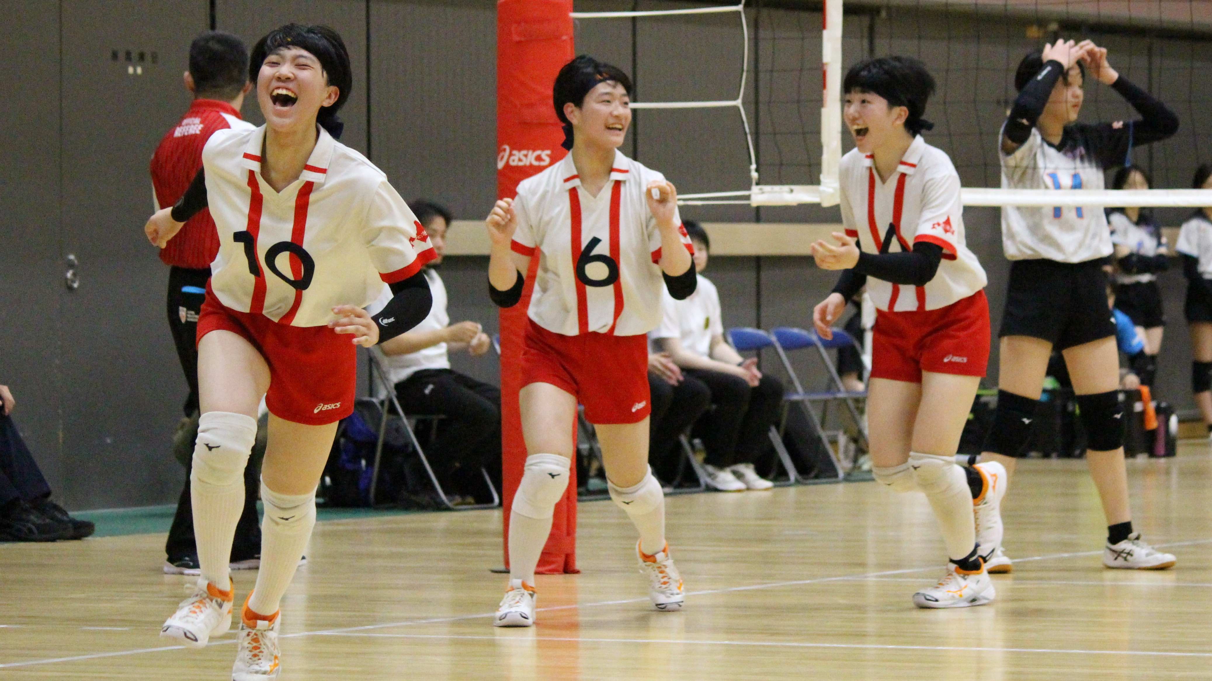 札幌大谷中・及川咲希選手(2年・左) 小玉陽葵選手(2年・中)、梅木穂希花選手(3年・右)