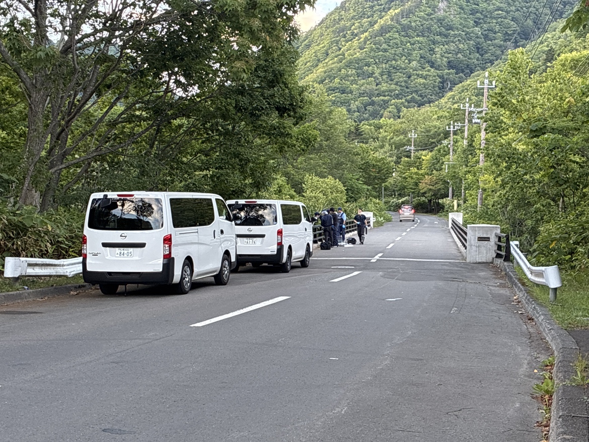 女性の遺体が発見された現場（札幌市南区 時雨橋　8月15日午後5時45分ごろ）