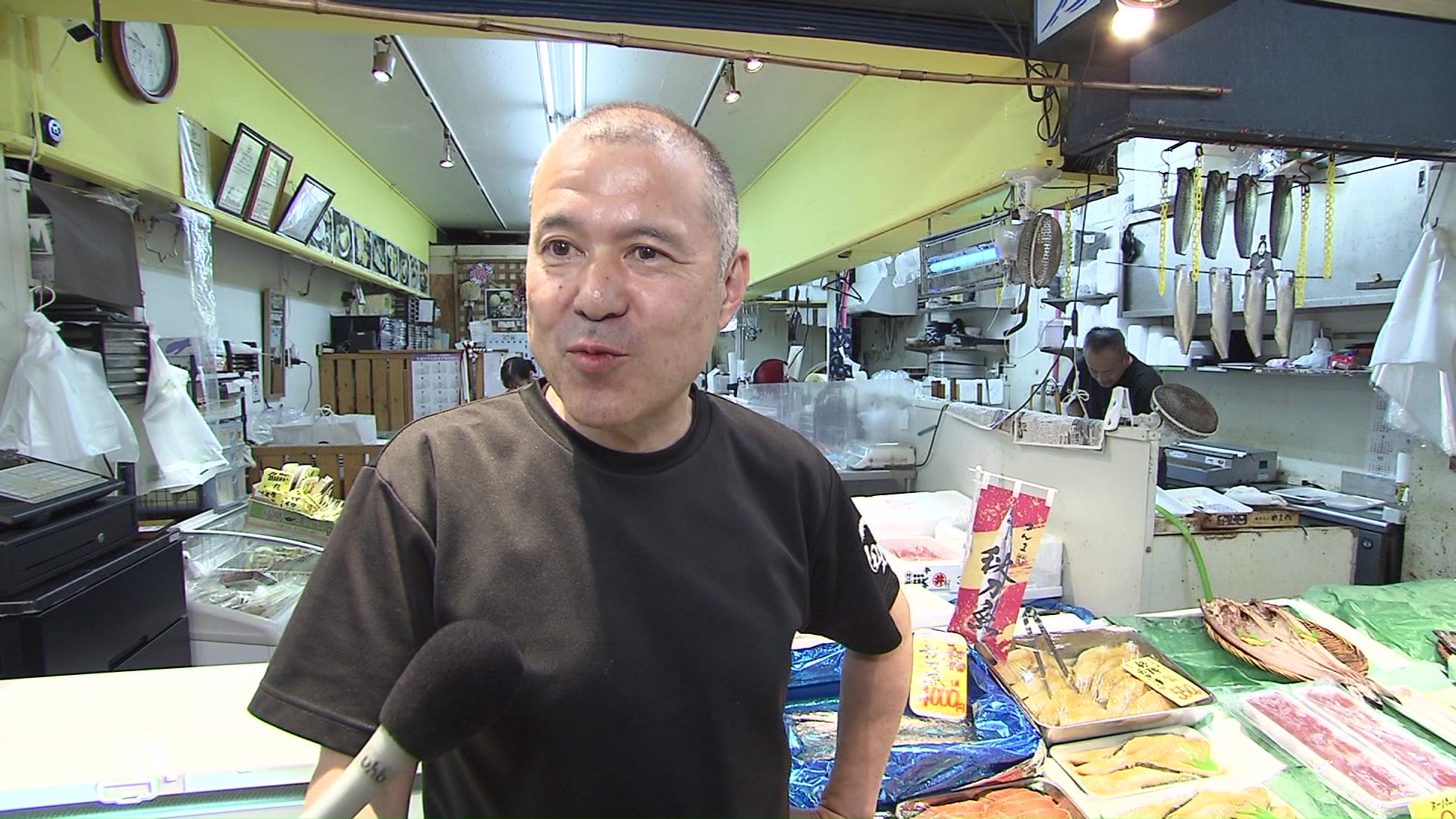 「初物を食べてくれて、とてもありがたい」と共栄水産 札中店 山田真二社長