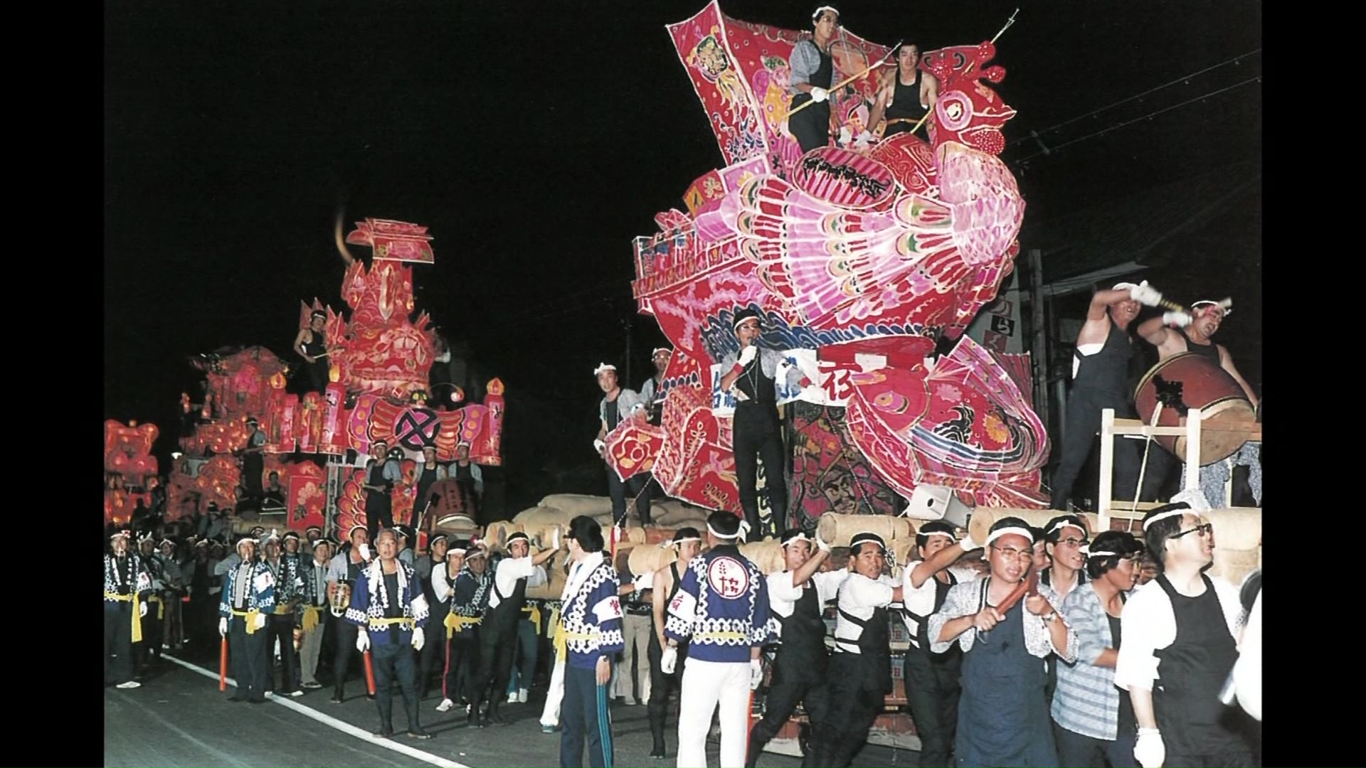 1977年の「沼田町夜高あんどん祭り」の様子（提供：沼田町観光協会）