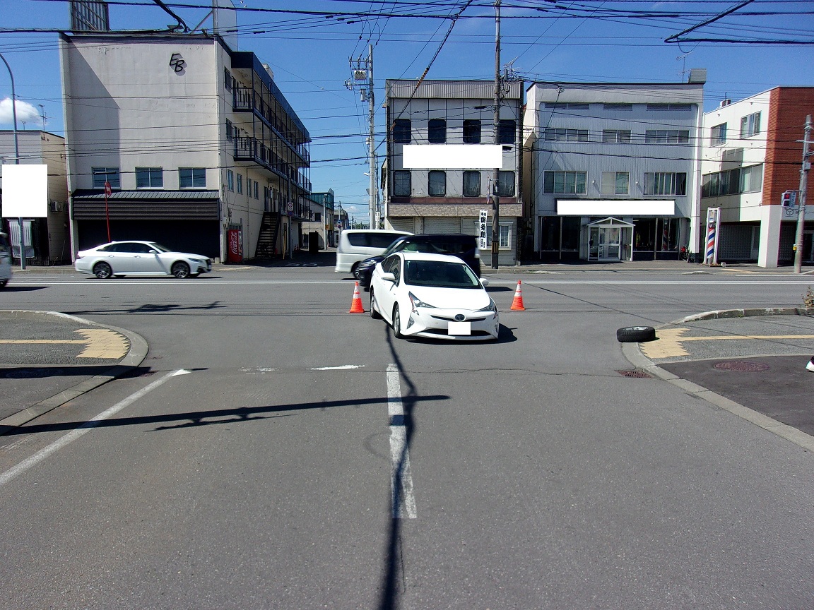 タイヤが脱落した現場（提供：道警）