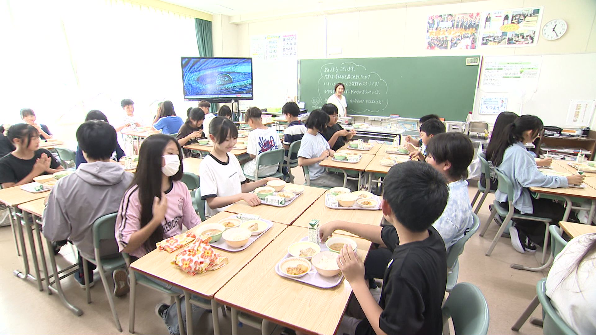 北広島市内の小学校では、地元産のコメを使った給食が出ていた