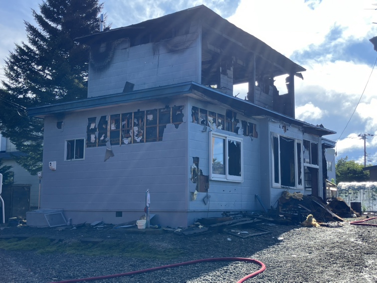 落雷が原因とみられる火事があった現場