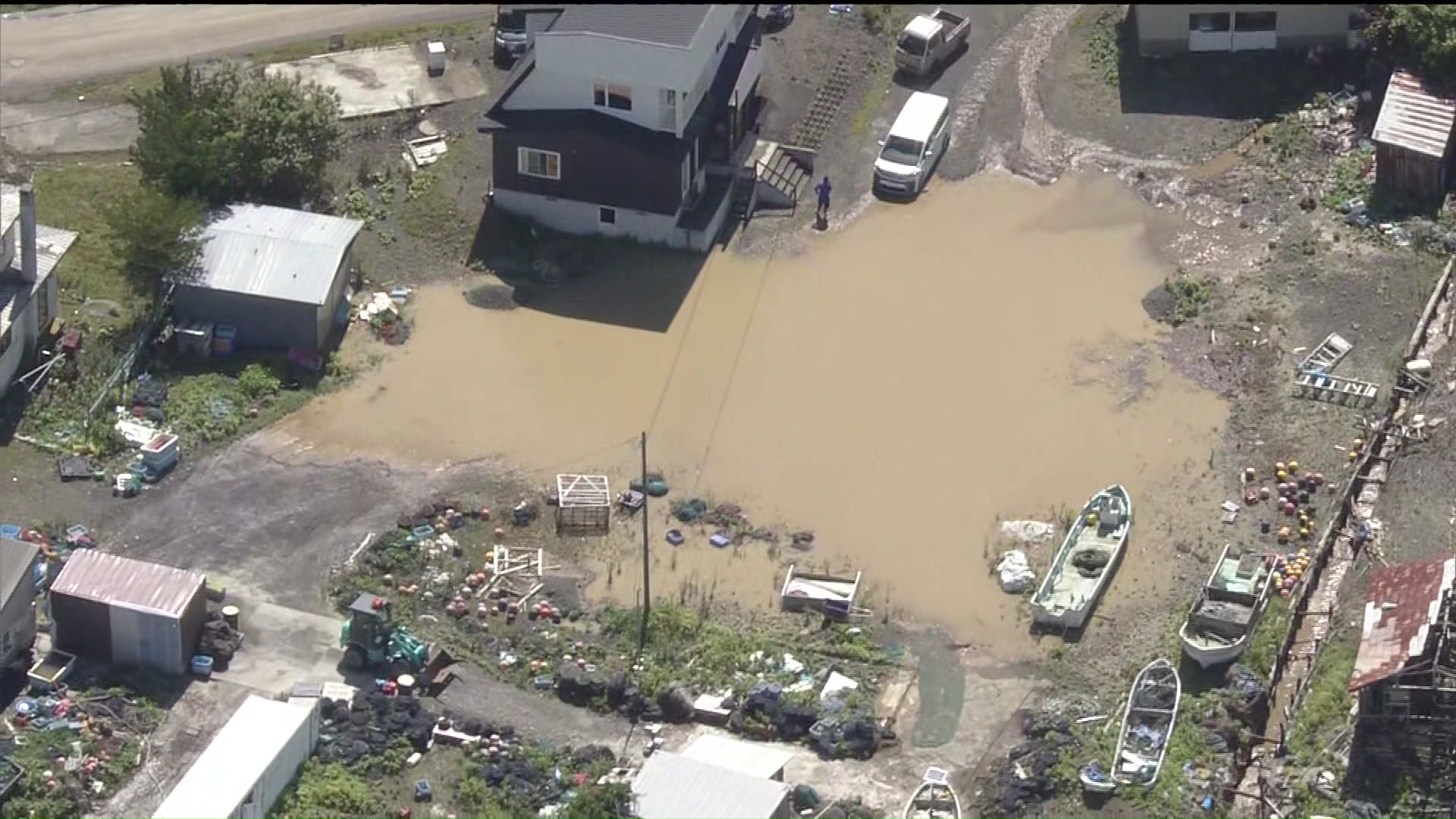 【北海道東部で記録的大雨】釧路地方で「線状降水帯」発生…1時間に80ミリ～90ミリ“観測史上1位”の猛烈な雨に→厚岸町では床下浸水3件と土砂崩れが1件発生―JRは特急18本含む120本が運休〈北海道〉
