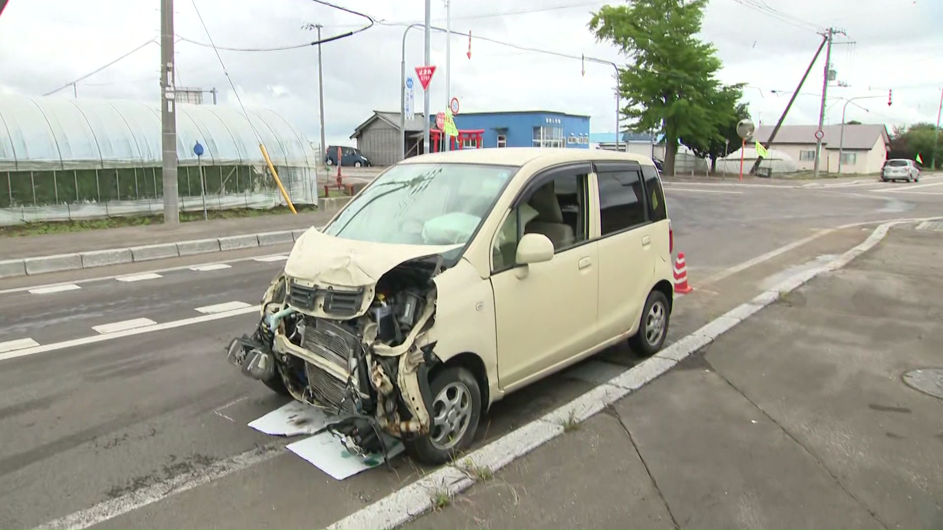 北斗市でもT字路交差点で車同士が衝突