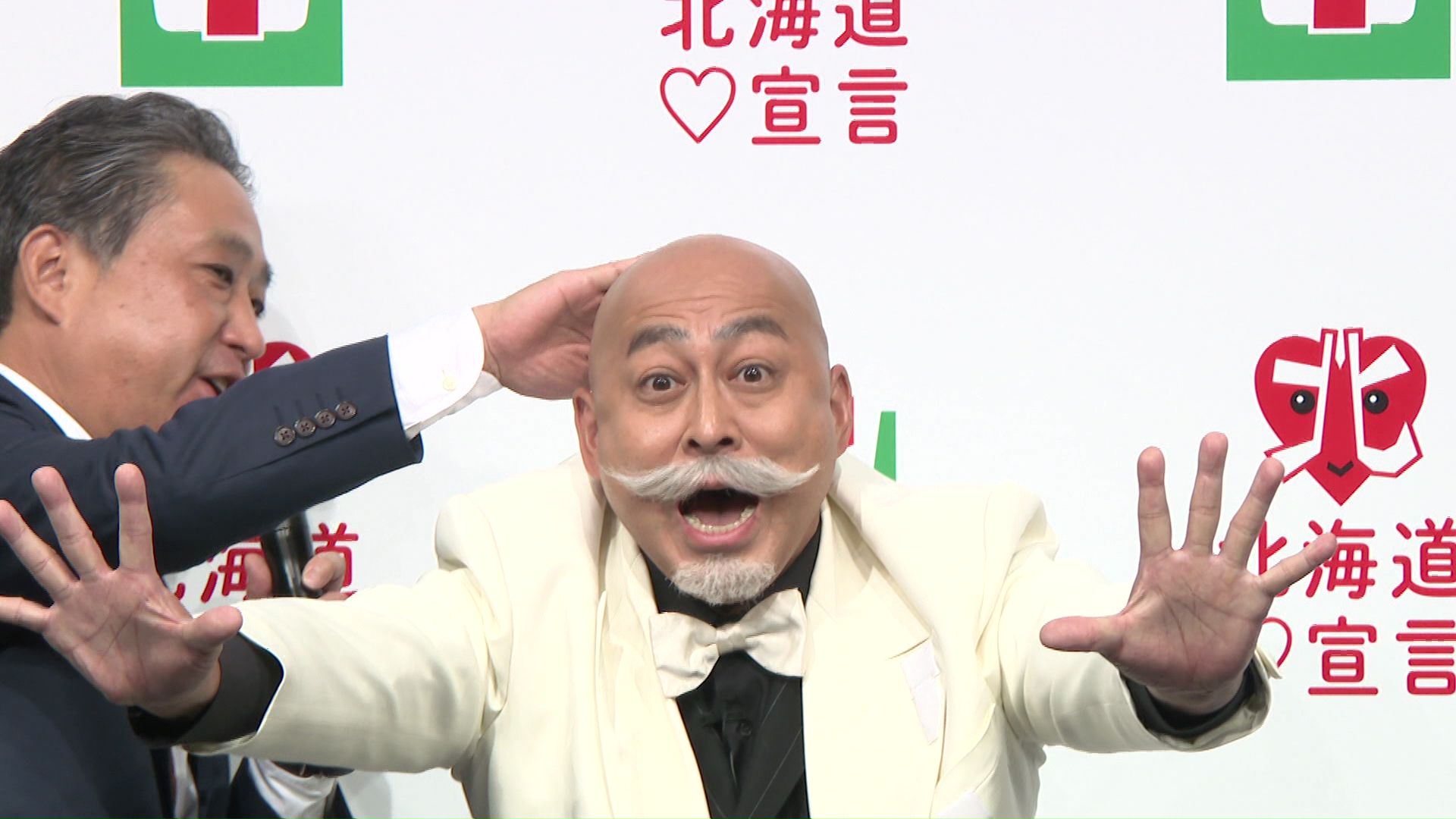 錦鯉の長谷川雅紀さんにツッコむ阿久津知洋社長